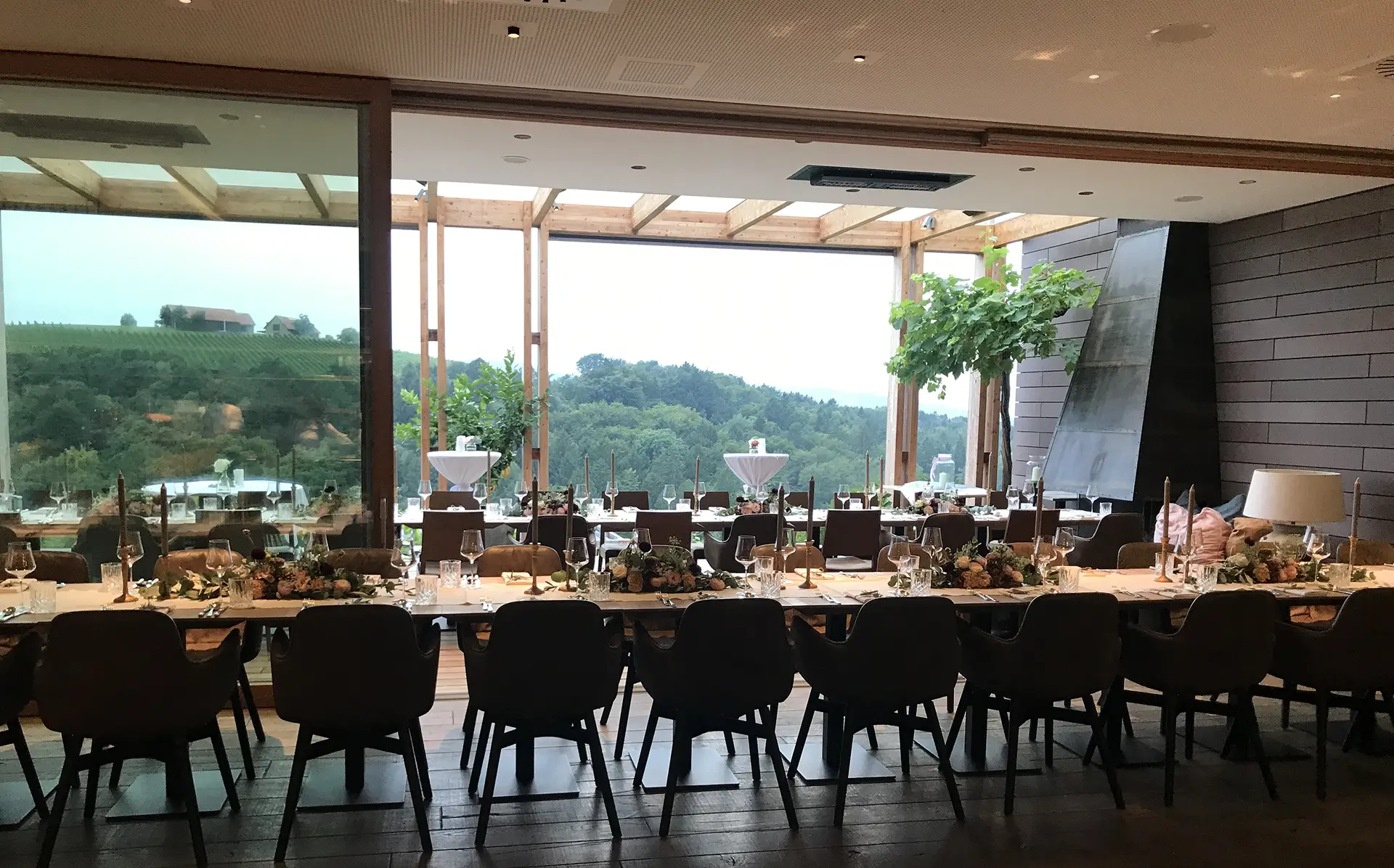 kogel3-restaurant-haubenlokal-leibnitz Kogel 3 von innen mit der super Aussicht